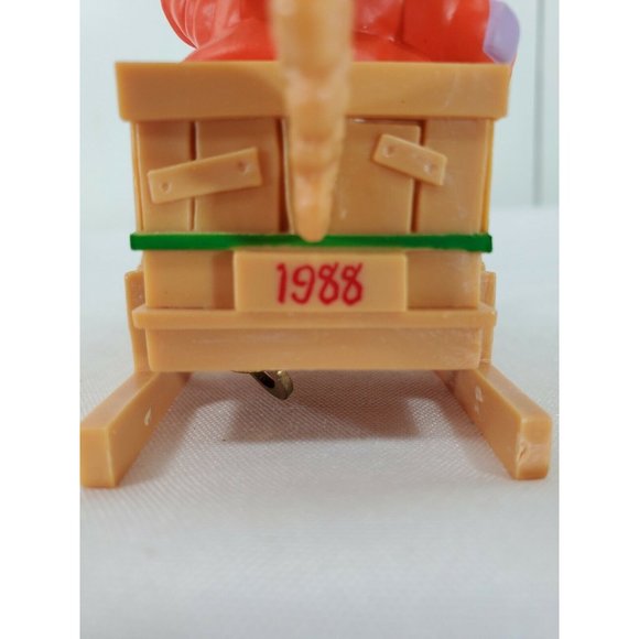 Vintage 1988 Hallmark Christmas Ornament CLOWN reindeer Play Jingle Bells - Picture 6 of 10